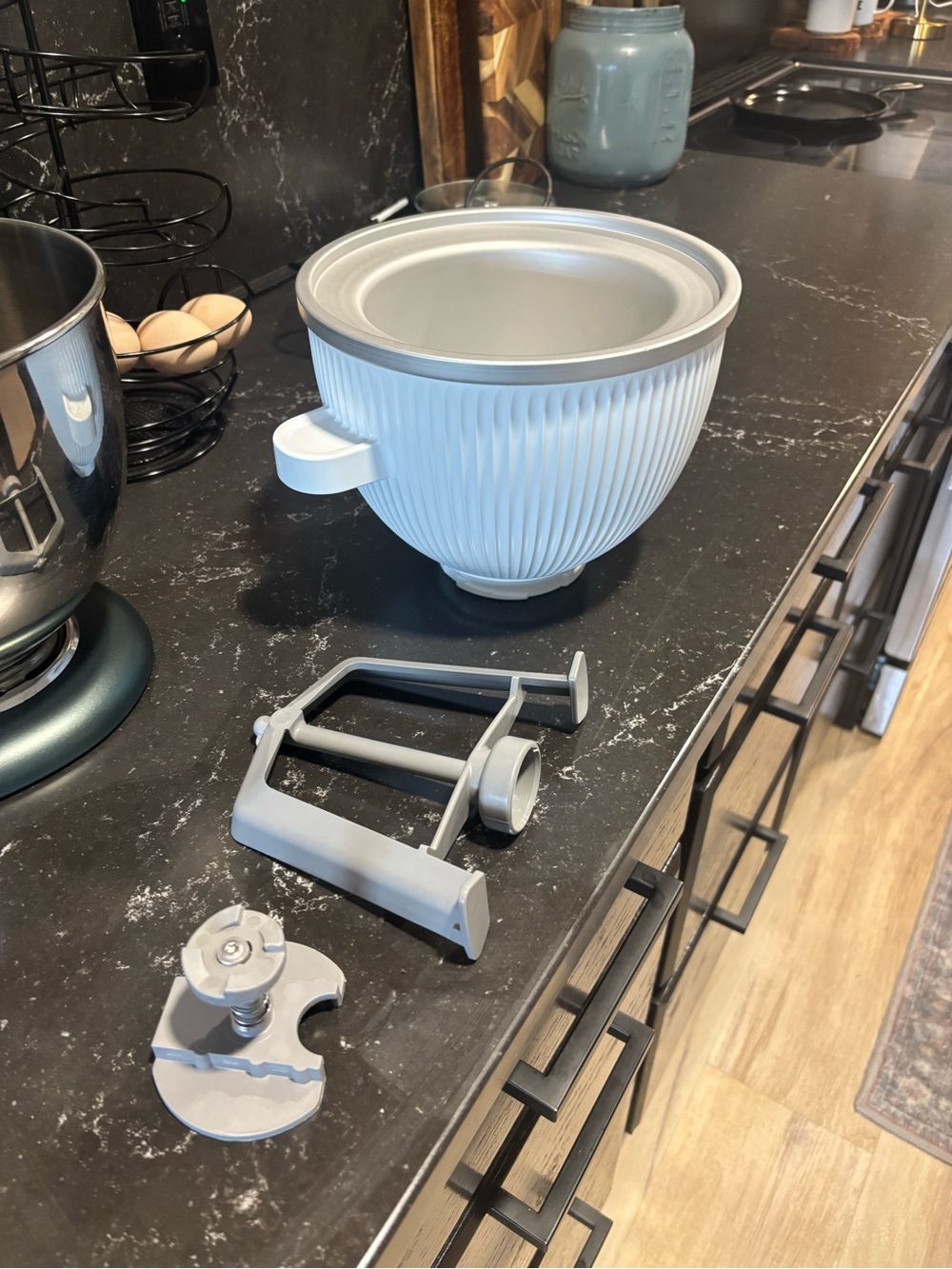 KitchenAid ice cream   Bowl attachment - Picture 2 of 3
